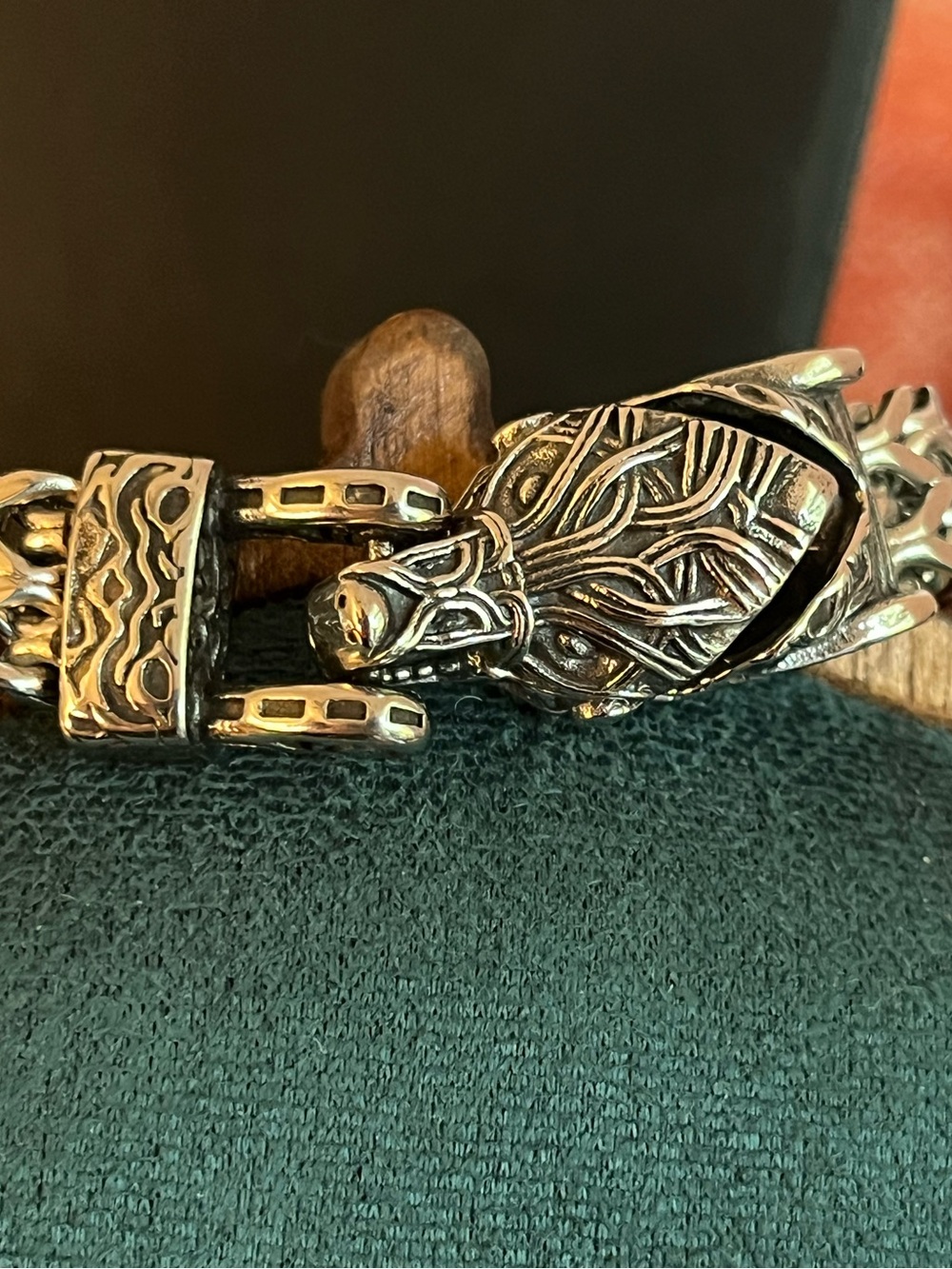 Silver Steel Wolf Head Clasp Bracelet  Nordic Celtic 8”